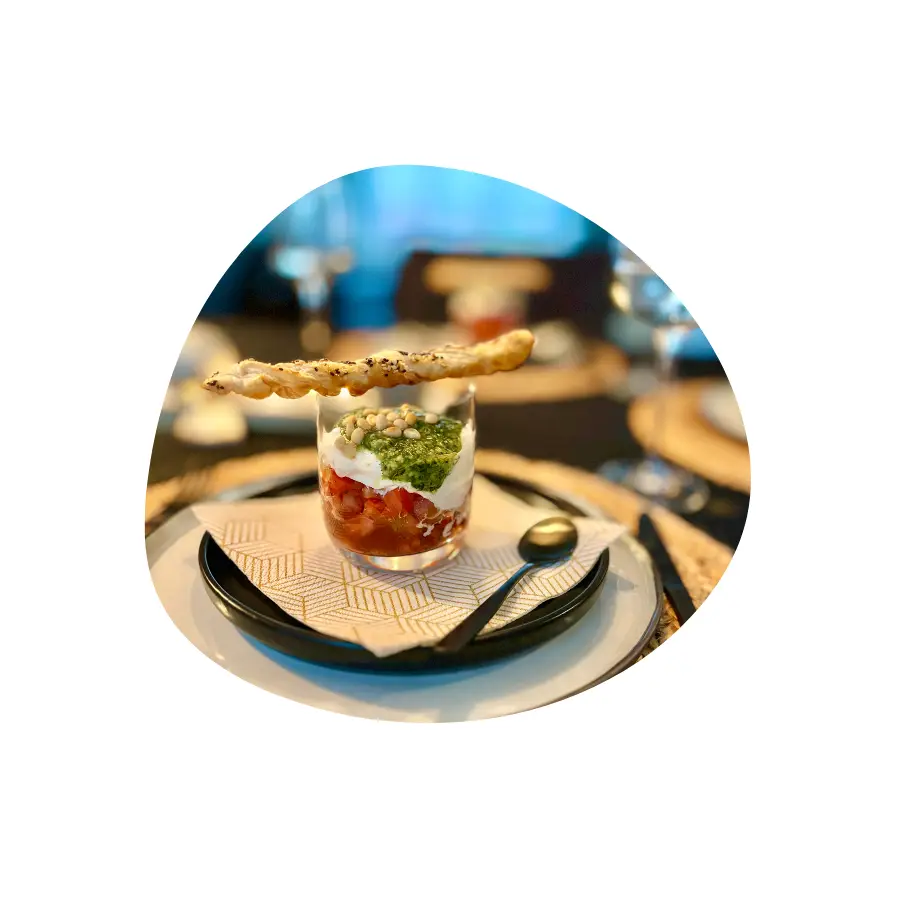 caprese met burata en bladerdeegstengel